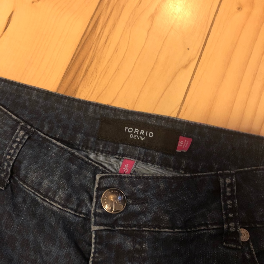 Torrid cheeta blue jeans